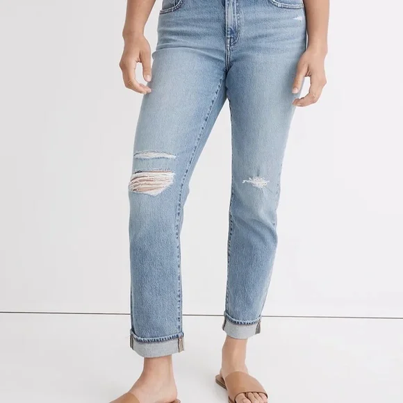 The High-Rise Slim Boyjean in Birchwood Wash - NWT - Picture 9 of 9